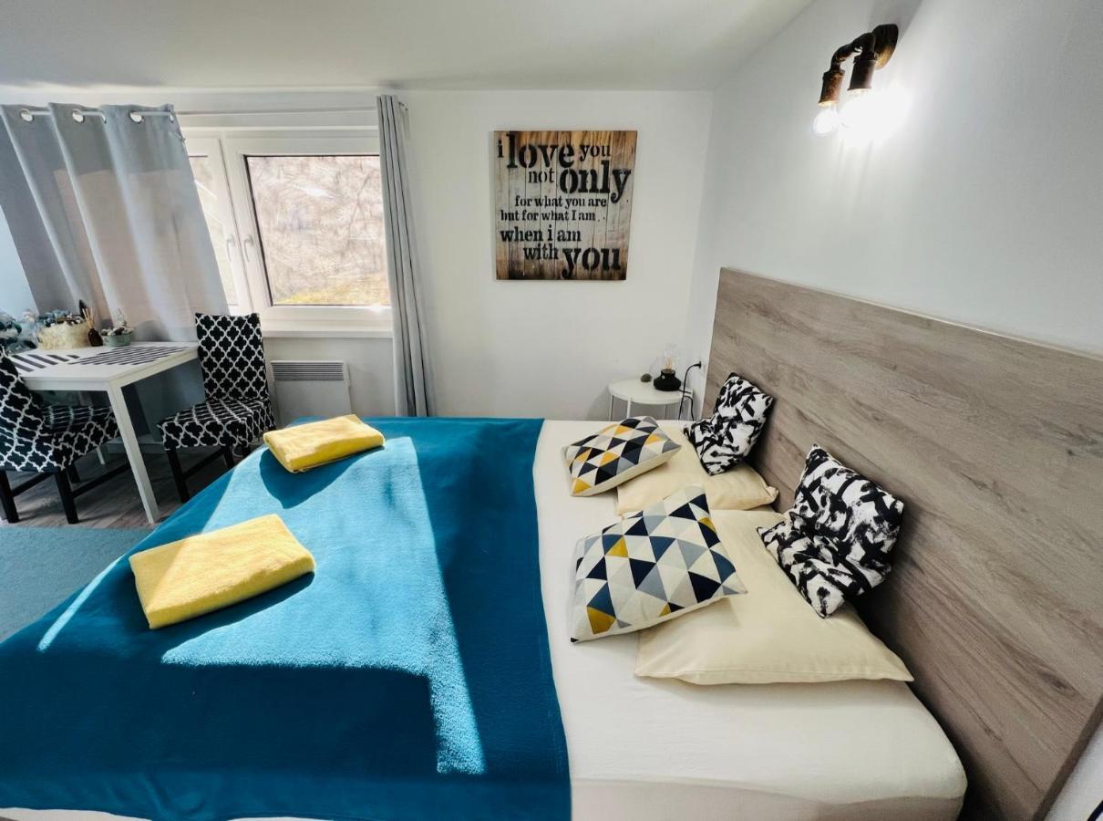 Balcsitthon Apartmanok ชิโอฟก ห้อง รูปภาพ